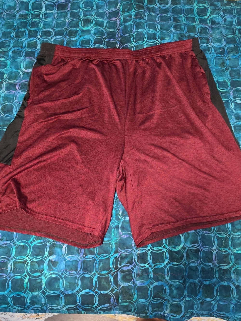 Men's Athletic Shorts in Burgundy with Black Side Panels Size 3XL
